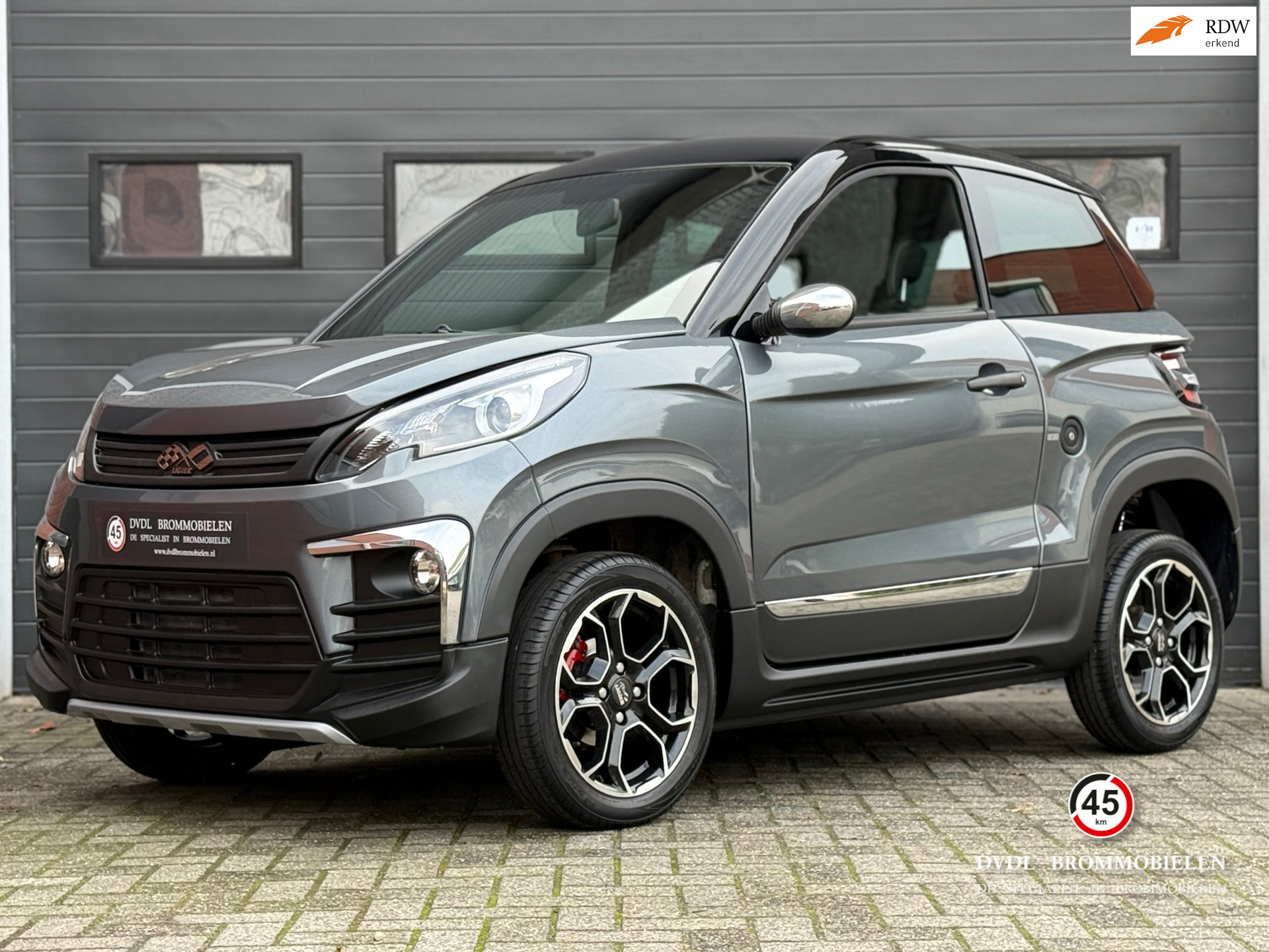 45485931-25.jpg