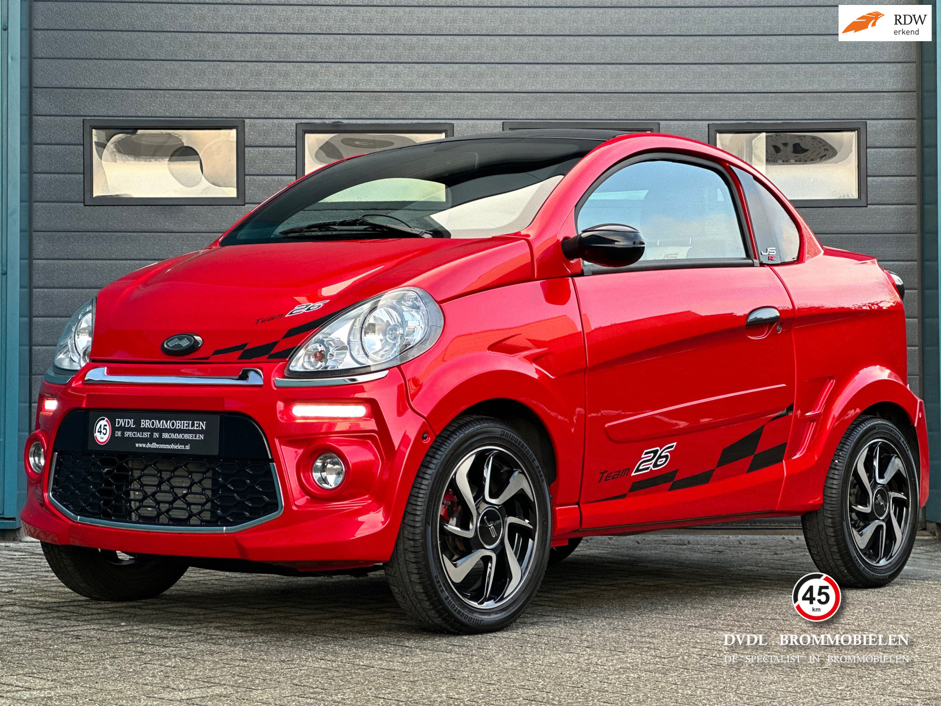 54909867-24.jpg